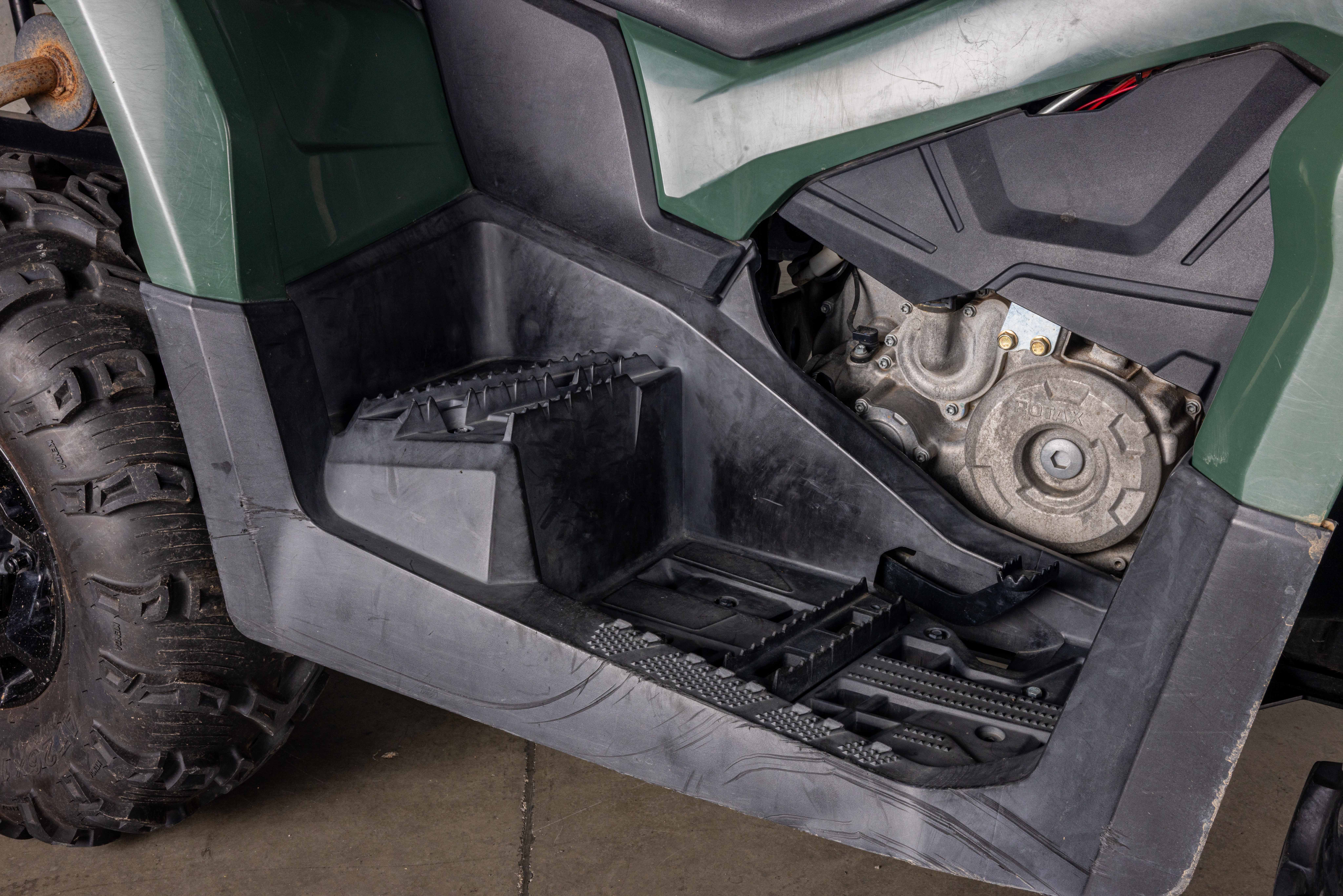 2021 Can-Am OUTLANDER MAX 6X6 DPS 450 TG ATV