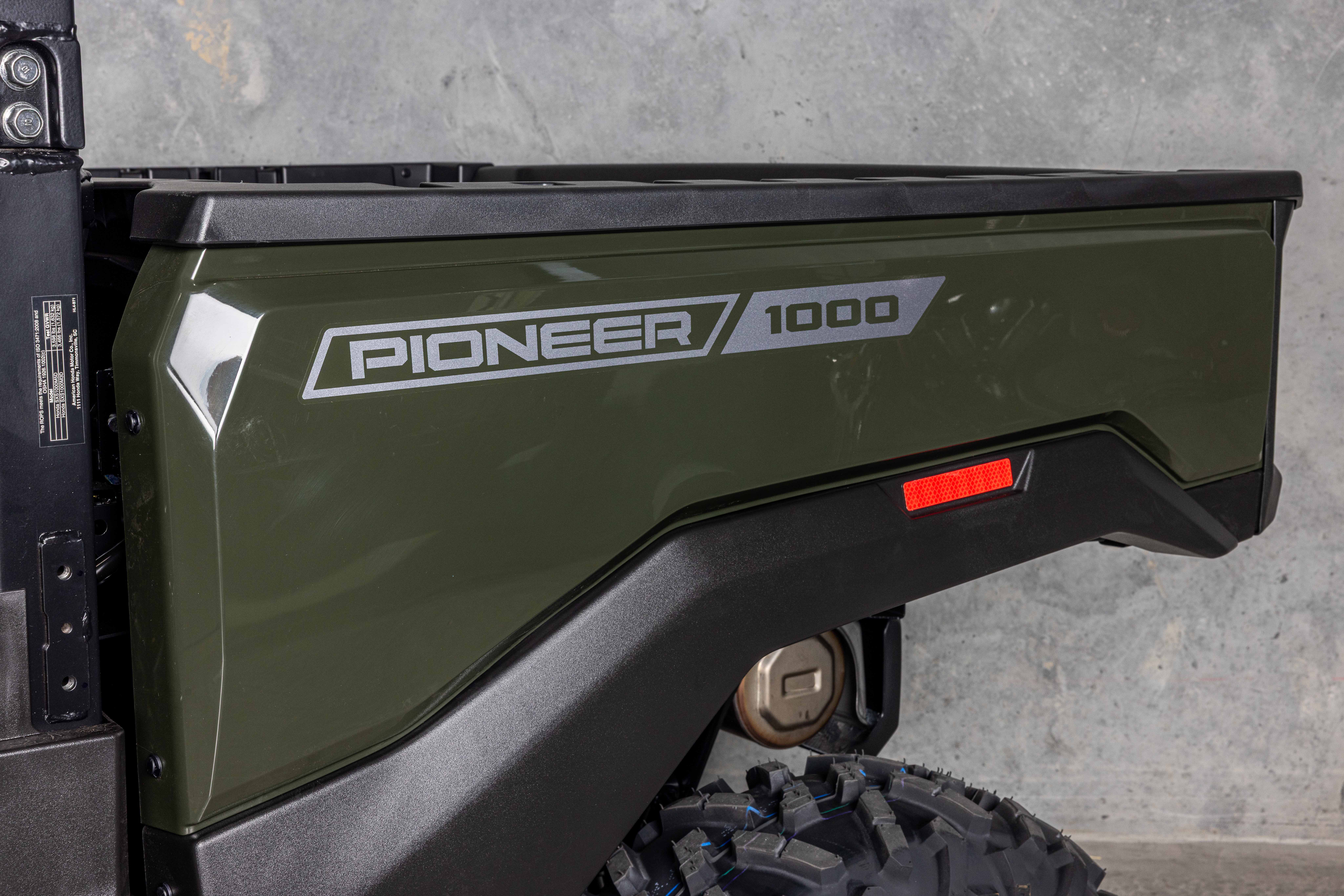 2026 Honda Pioneer 1000 Deluxe UTV